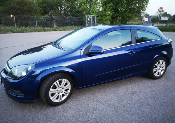 Opel Astra cena 14900 przebieg: 195000, rok produkcji 2009 z Brusy małe 254